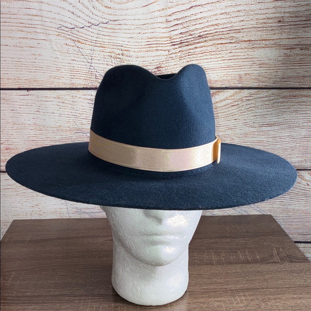 Pre Owned Women’s Small Twister Navy Pinch Front Hat